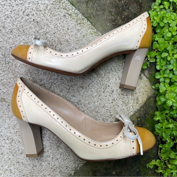 Vintage Dolce & Gabbana Women's Patent Leather Round Toe Pumps Size 37 - Picture 7 of 9